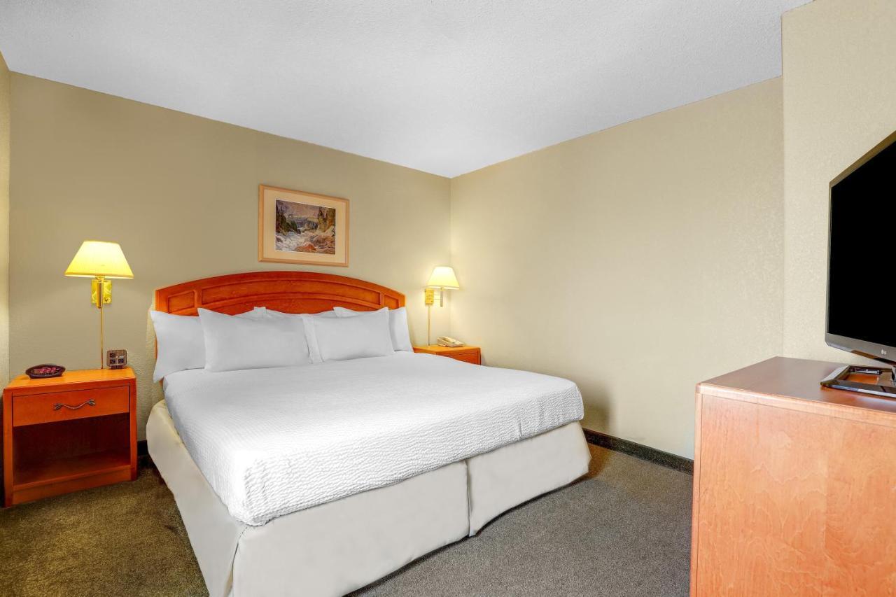 Days Inn By Wyndham Red Deer Exterior foto
