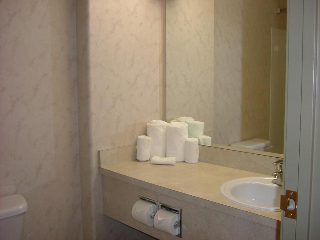 Days Inn By Wyndham Red Deer Exterior foto